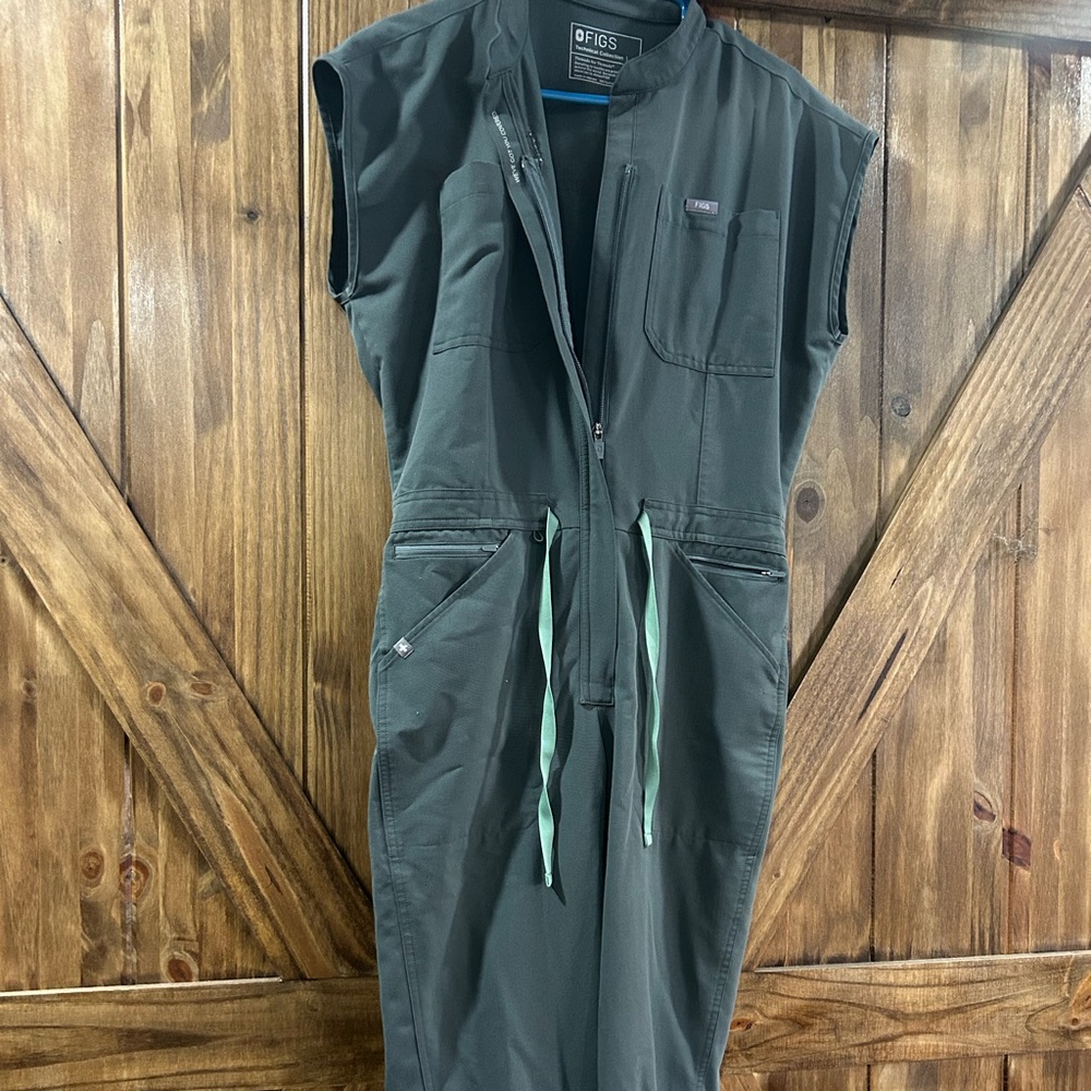 Figs jumpsuit Size Small Color Bonsai $50